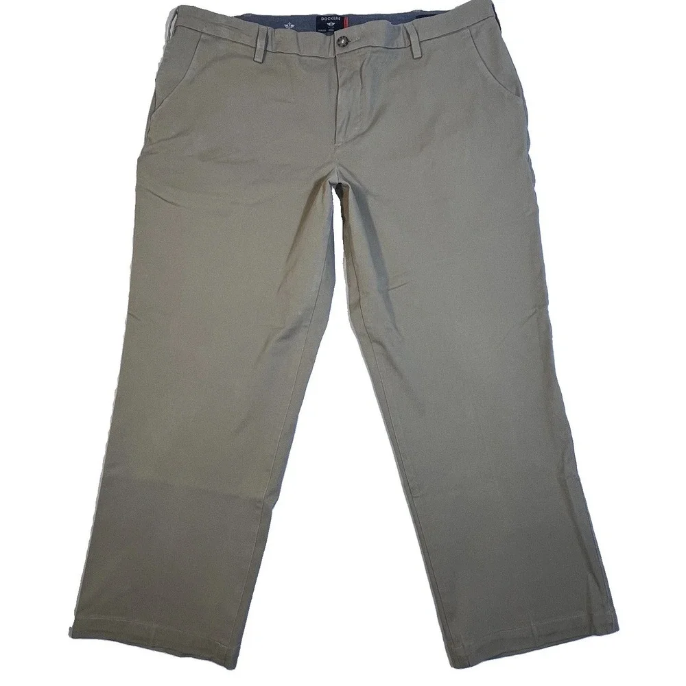 Dockers Workday Khaki Men's 42x30 Classic Fit Stretch Chino Pants Tan Waterless